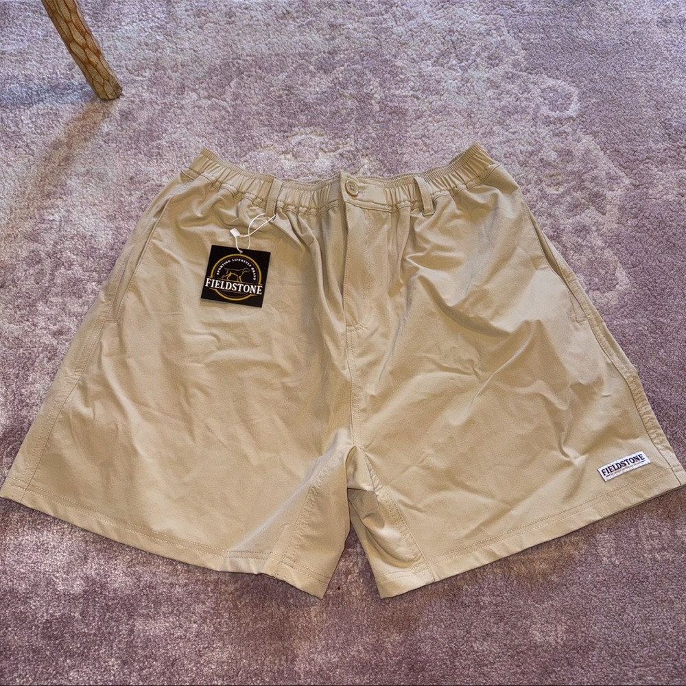 Fieldstone Men’s XL Rambler 5” Khaki Shorts NEW